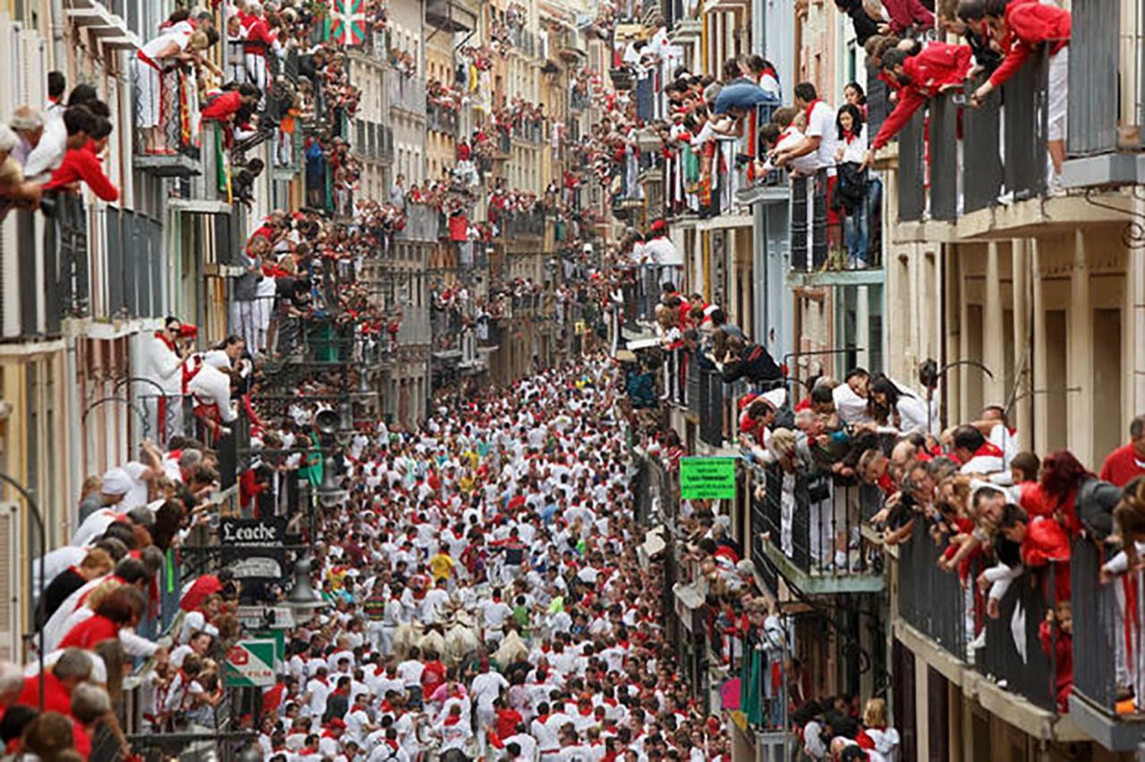 Balcon Curva De Estafeta - Centro Daire Pamplona Dış mekan fotoğraf