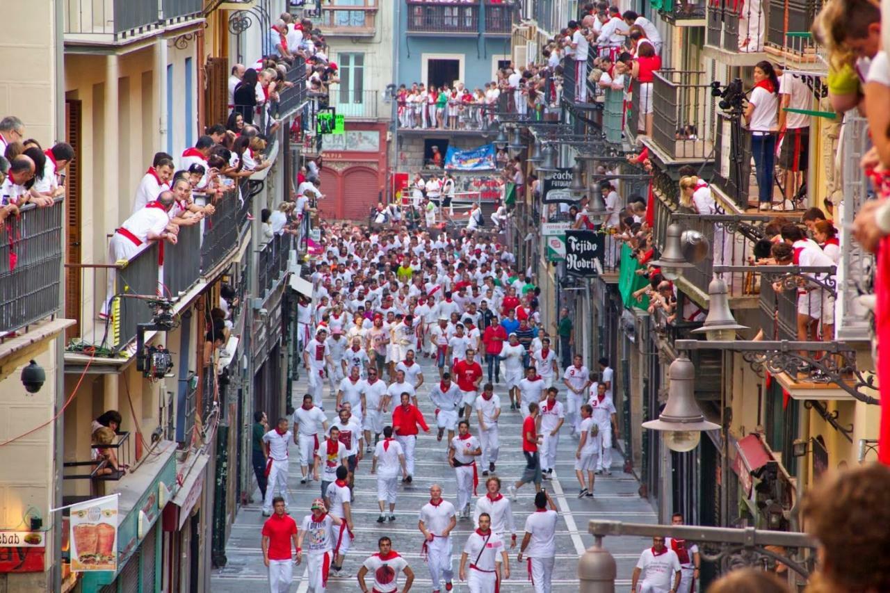 Balcon Curva De Estafeta - Centro Daire Pamplona Dış mekan fotoğraf